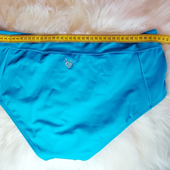 Swimsuit 👙 - Picture 3 of 6